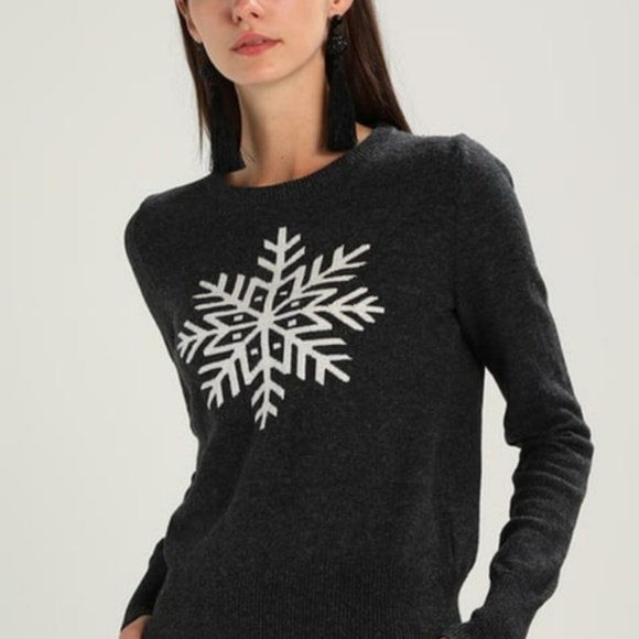 GAP Sweaters - GAP SNOWFLAKE  Gray Crewneck Sweater S